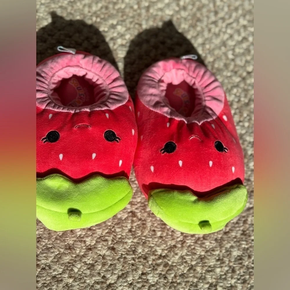 Squishmallows Strawberry Slipper - Kids' Size 2-3